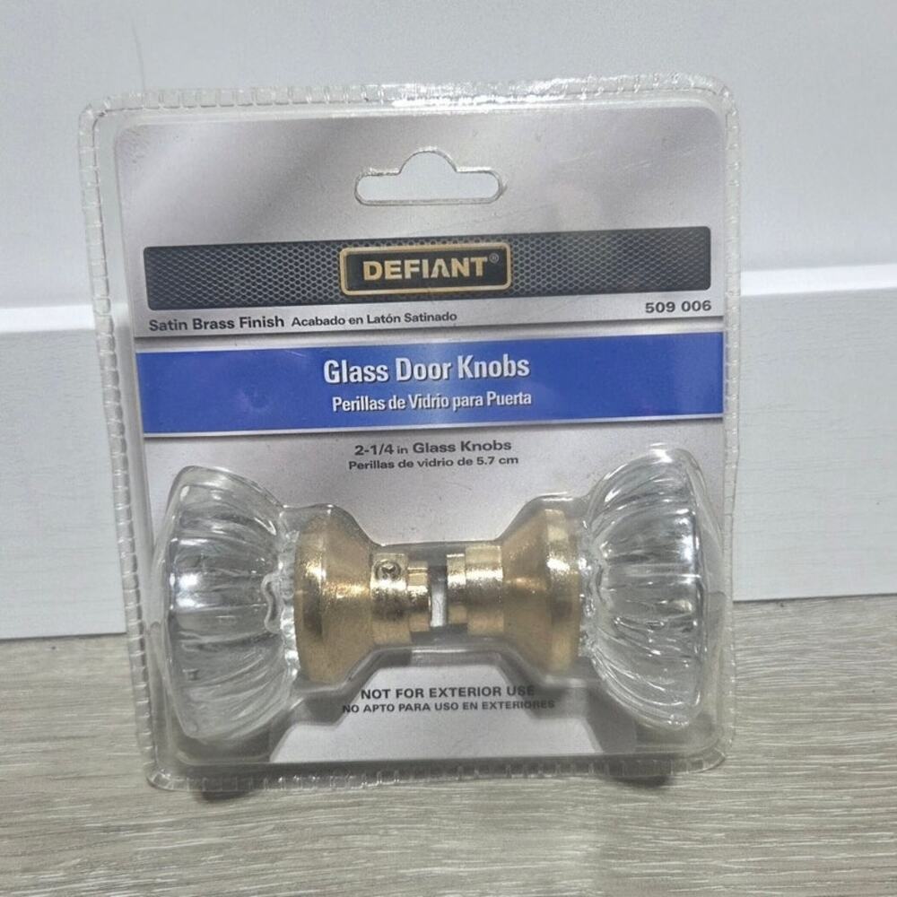 Defiant Glass Interior Doorknob with Satin Brass Finish 2.25"